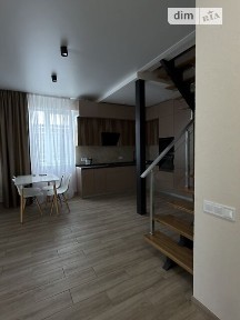 Продаж 3 поверхового таунхауса з ділянкою на 1.77 сотки, 187 кв. м, 3 кімнати, на пров. Ялинковий • ID 35046101