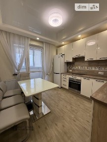 Продаж 2к квартири 56 кв. м на вул. Драгоманова 4 • ID 35046843