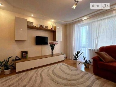 Продаж 3к квартири 70 кв. м на вул. Наталії Ужвій 4В • ID 35045794