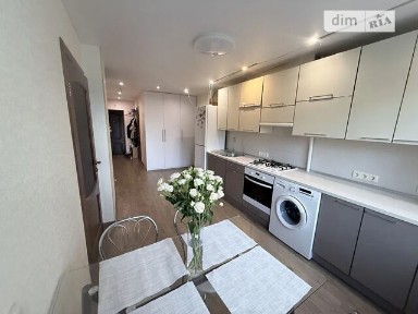 Продаж 3к квартири 66 кв. м на просп. Михайла Лушпи • ID 35045153