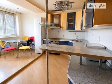 Продаж 3к квартири 77 кв. м на вул. Кричевського 39 • ID 35047374