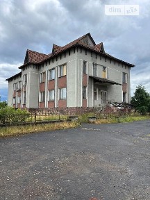 Продаж 3 поверхового будинку 833 кв. м, 20 кімнат • ID 35041399
