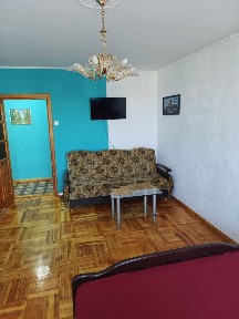 Аренда приятной светлой и большой 1к квартиры на Бабурке почасово/посуточно с большой кроватью