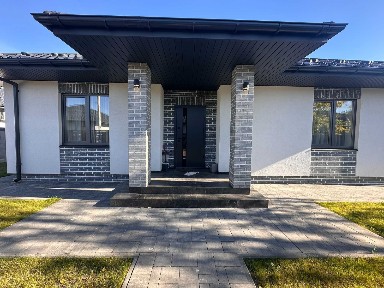 Будинок з ремонтом та газом, єОселя