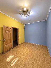 Без% Здам в оренду кабінет 15 м2 Центр Дмитрівська Золоустівська Чорновола 1 поверх