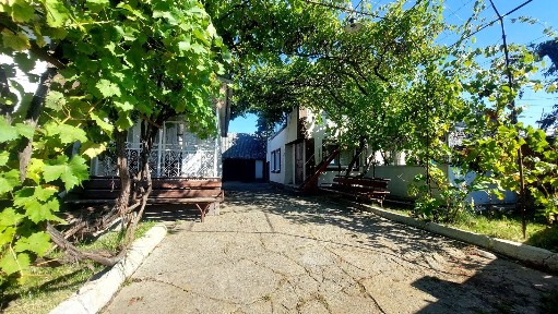 Продам будинок. с. Вендичани. Вул. Юності, 10.