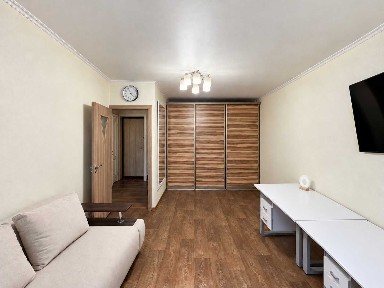 Без комісії! Продаж 1-кім. 36м2 в цегляному будинку з газом на Оболонському пр-т., 34-Б, (М) Героїв Дніпра - 10 хв