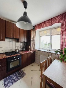 Продається укомплектована світла стильна затишна квартира з великою площею в м. Ірпінь з сучасним ремонтом