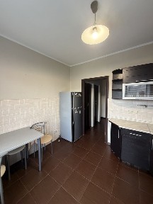 Продам повноцінну роздільну 3к квартиру, метро Печерська