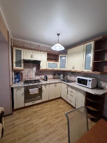 Квартира вул. Дегтярівська, 10