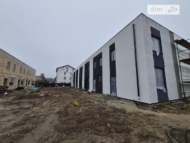 Продаж 2 поверхового таунхауса з ділянкою на 1 сотку, 47 кв. м, 2 кімнати, на вул. Чорновола • ID 35049129