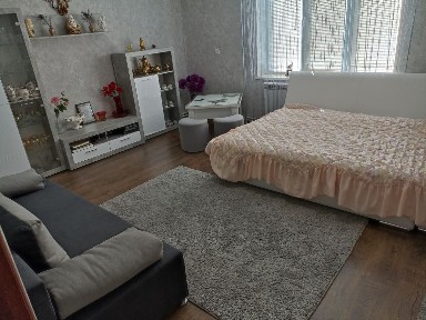 Здається будинок біля термальних басейнів Косино