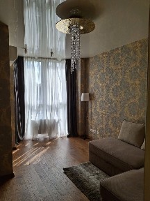 Здам 1 квартиру 51кв. м на 2 поверсі вул. Драгоманова 2 метро Позняки