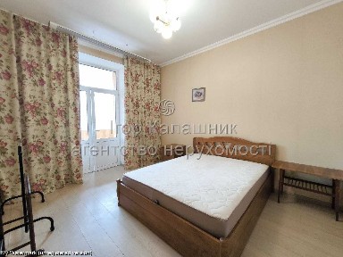 Здається 2-кімнатна квартира. Є ГАЗ, вул. Івана Світличного, 4А, ст. метро Шулявська, Вокзальна - 15хв. їзди.