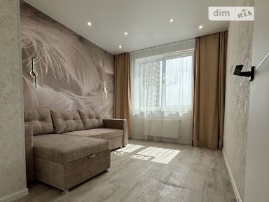 Продаж 2к квартири 43 кв. м на вул. Перлинна 10 • ID 35049683