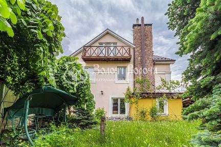 Будинок, 3 поверхи. 5 соток. Євроремонт. Збруцька 5, Святошинський р-н
