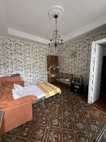 Продам 1ком квартира ул Базарная ЦЕНТР ОДЕССЫ есть ПОДВАЛ, парковочное место Газ АГВ ОТОПЛЕНИЕ