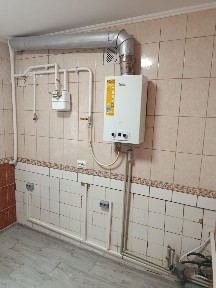 Продаю 2 к/кв ул. Корабелов 1/5,44/28/6,капитальный ремонт 32000$