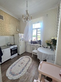 Продаж 2кім. квартири. Сталінка! 2й поверх! ЦЕНТР