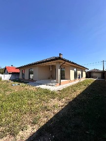 Продаж чудового будинку