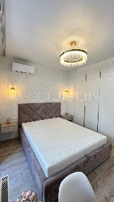 Квартира, у яку хочеться заїхати вже сьогодні: 2 кімнати, новий ремонт і 4-й поверх біля метро