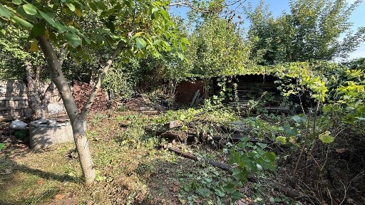 Продам дом в Жихоре с участком