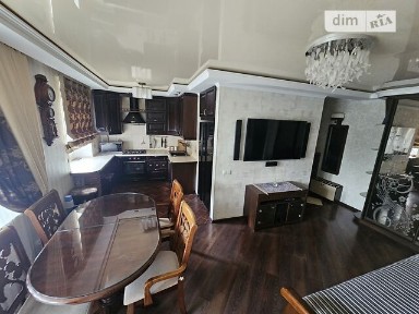 Продаж 3к квартири 56 кв. м на вул. Стадіонна 21/1 • ID 35050148