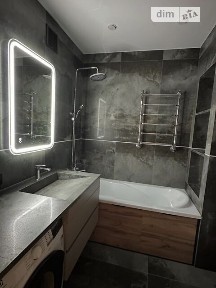 Продаж 3к квартири 86 кв. м на вул. Вітрука 6 • ID 35050583