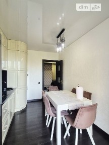 Продаж 3к квартири 66.2 кв. м на вул. Коновальця Євгена 13 • ID 35050383