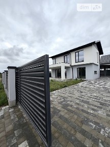 Продаж 2 поверхового будинку з ділянкою на 4.5 сотки, 180 кв. м, 3 кімнати, на вул. Шкільна • ID 35050511