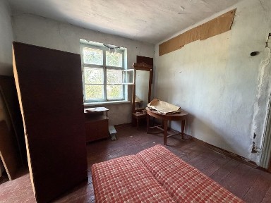 Продаж 2 кк під ремонт з гаражем