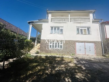 Продається будинок в центрі м. Іршава