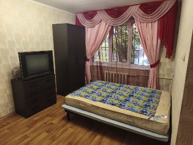 Оренда однокімнатної квартири в центрі на короткий термін.