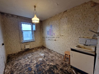 Продаж 1 кімнатної квартири по вул. Сержа Лифаря (Сабурова), буд. 16, Троєщина, Деснянський район, цегляний будинок, газ