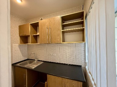 Лесі Українки 16. Продаж 2к квартири-Офіс. Перша лінія. Без Комісії