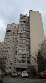 Радченко 4, цегляний будинок, метрові стіни, 3 кімнатна квартира