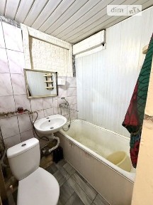 Продаж 1к квартири 28 кв. м на вул. Перемоги 113 • ID 35051104