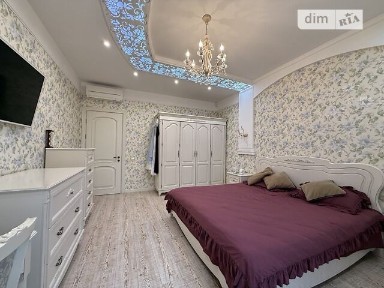 Продаж 3к квартири 157.6 кв. м на вул. Вишнева 2 • ID 35051026