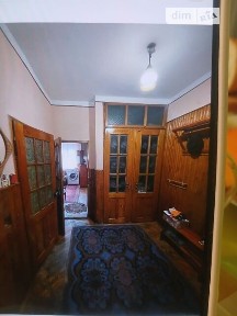 Продаж 3 поверхового будинку з ділянкою на 7 соток, 240 кв. м, 10 кімнат, на вул. Центральна 12 • ID 35051475