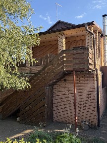 Дачний булинок з банею та бассейном у Вільнокурʼяново, Льовшинська затока