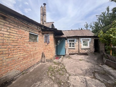 Продаж будинку з ділянкою в центрі Кічкасу
