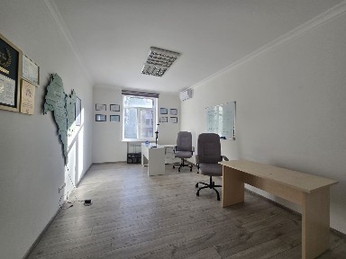 Без %! Оренда офісах 72 м2, Бессарабка, Хрещатик - 5 хвилин пішки, гарний ремонт