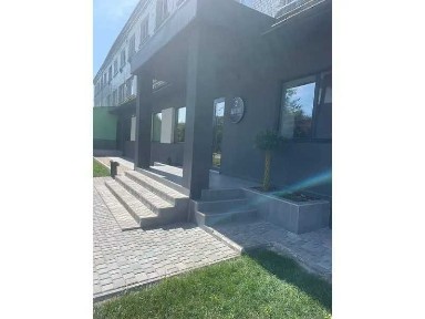 Продаж фасадного приміщення 194 м² в центрі Теофіполя (під бізнес/ресторан)