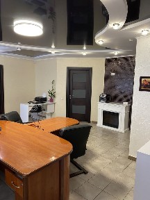 Продам комерційне приміщення ( офіс) район Покровського собору