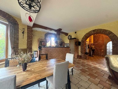 Здам будинок- 300 кв. м., с. Горенка, вул. Лісна, (2500$) :