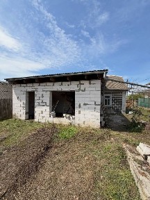 Будинок у центрі села Броска - 12 соток, комунікації