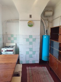 Здам 2 кімнатну квартиру в місті, район центр.