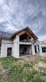 Сучасний проєкт з двома світлами