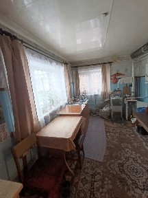 Два будинки біля Дендропарку