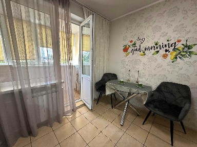 Метро Мінська, вул. ЗОЇ ГАЙДАЙ 12/10, здам однокімнатну квартиру, на 2 поверсі 16 пов. буд.